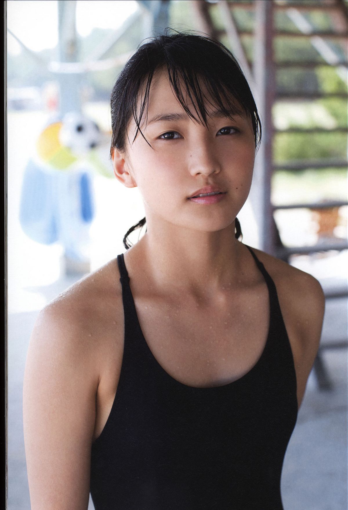 鞘師里保 写真集 『 太陽 』 [92P]