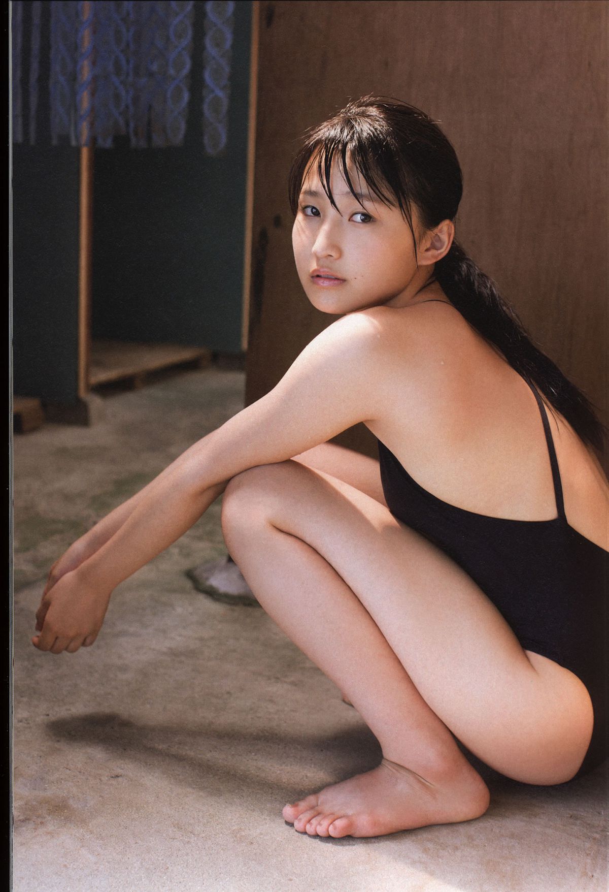 鞘師里保 写真集 『 太陽 』 [92P]