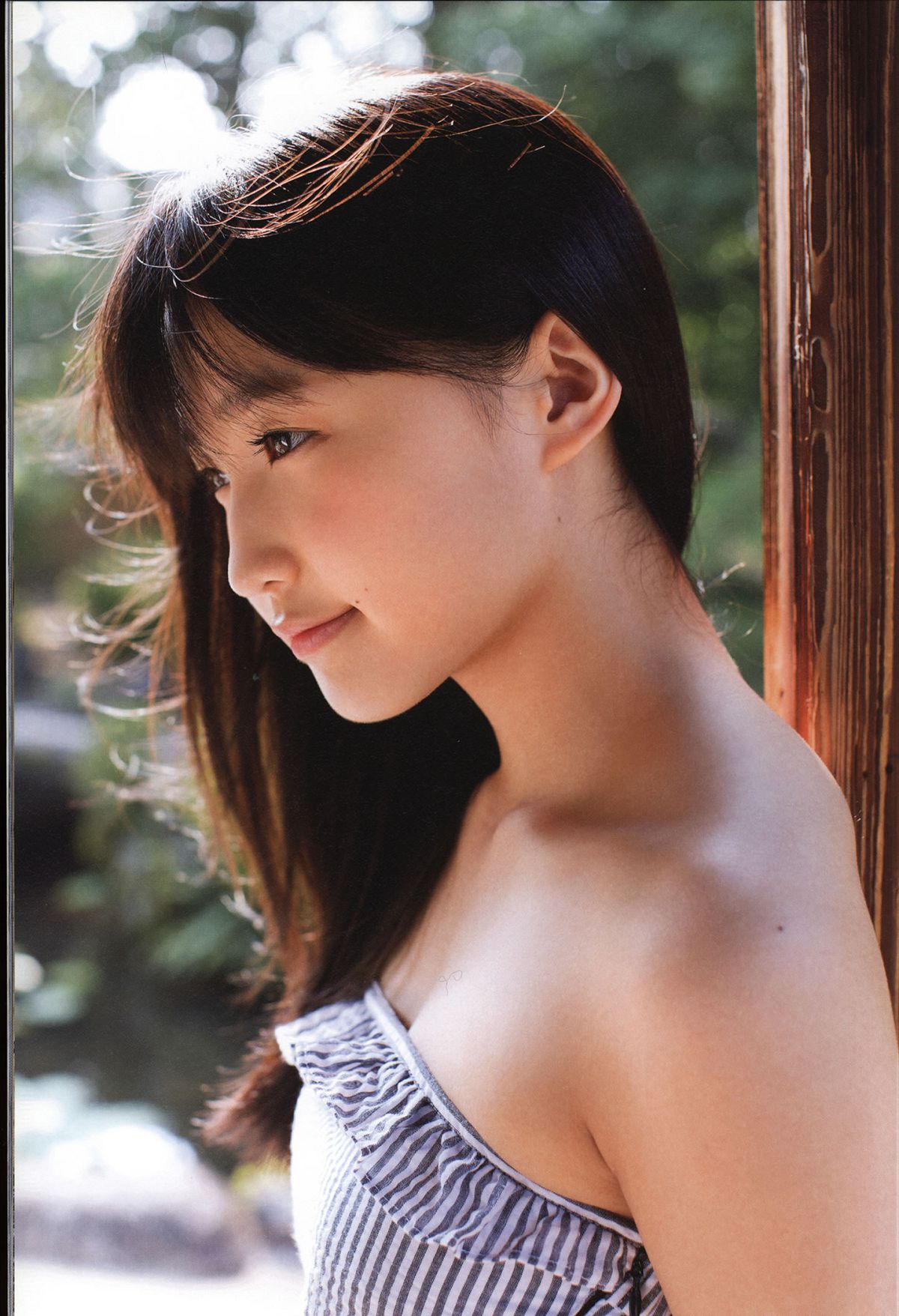 鞘師里保 写真集 『 太陽 』 [92P]