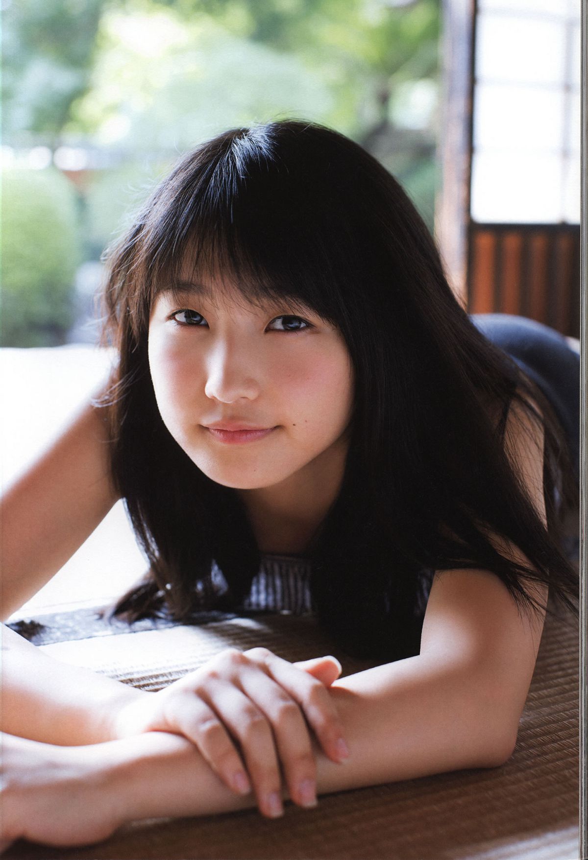 鞘師里保 写真集 『 太陽 』 [92P]