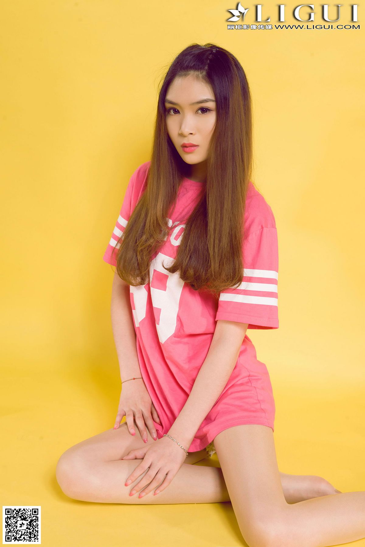 [Ligui] 丽柜 2014.11.15 Model 允儿 [49P]