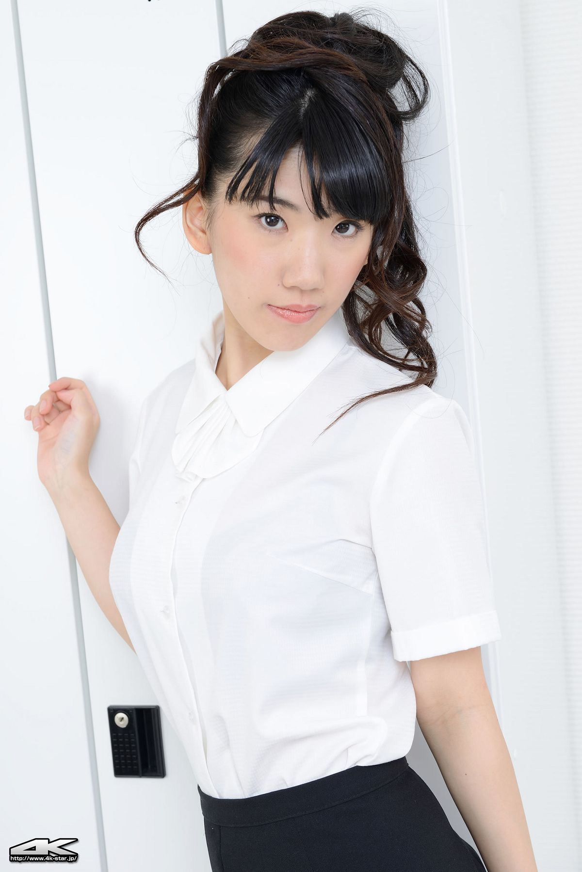 [4k-STAR] 2014.11.19 No.00326 鈴川凛 - オフィスレディ [91P]