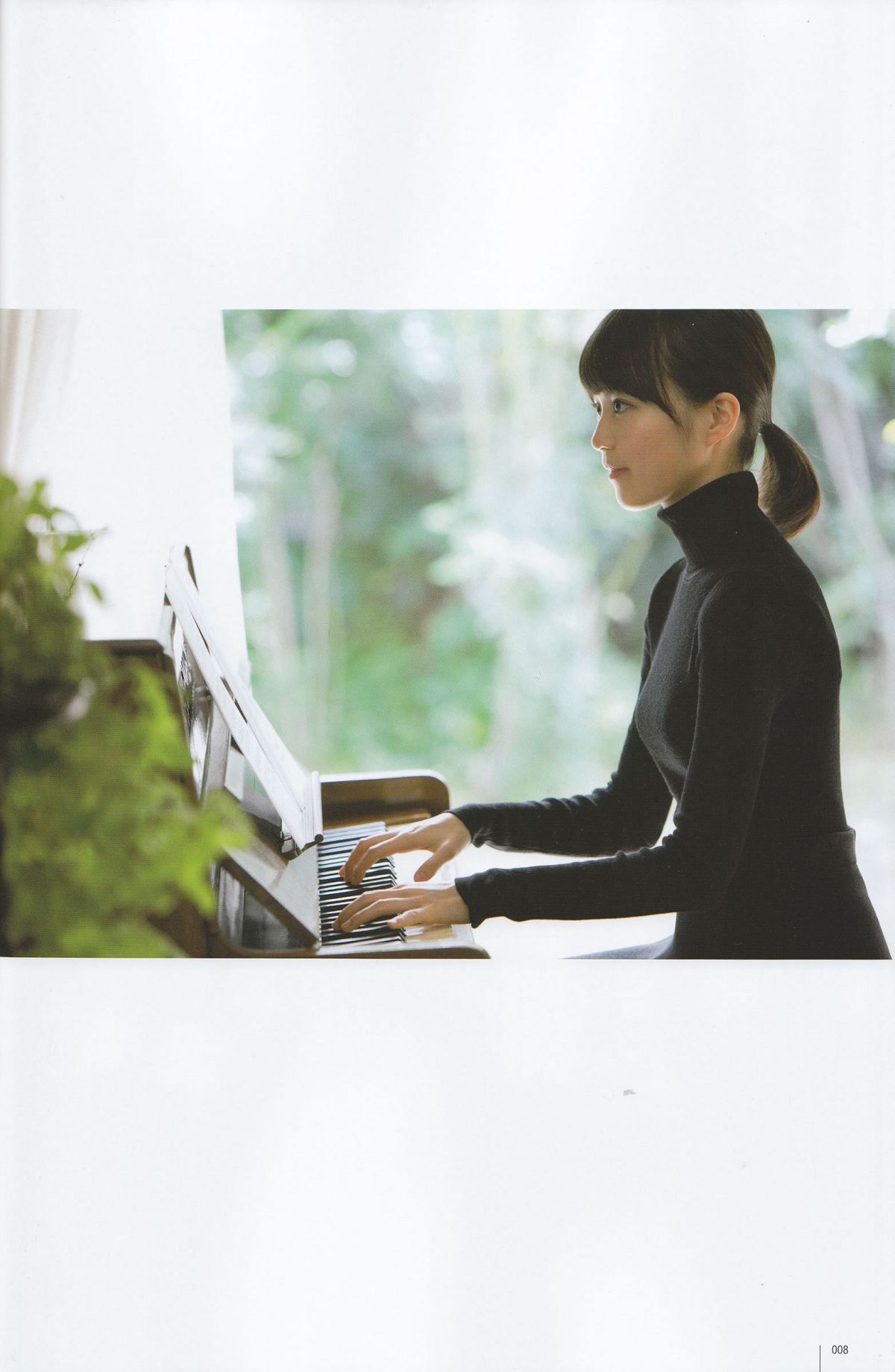 [UTB] 2014.12 vol.224 生田絵梨花 朝長美桜 道重さゆみ 橋本奈々未 乃木坂46 [61P]