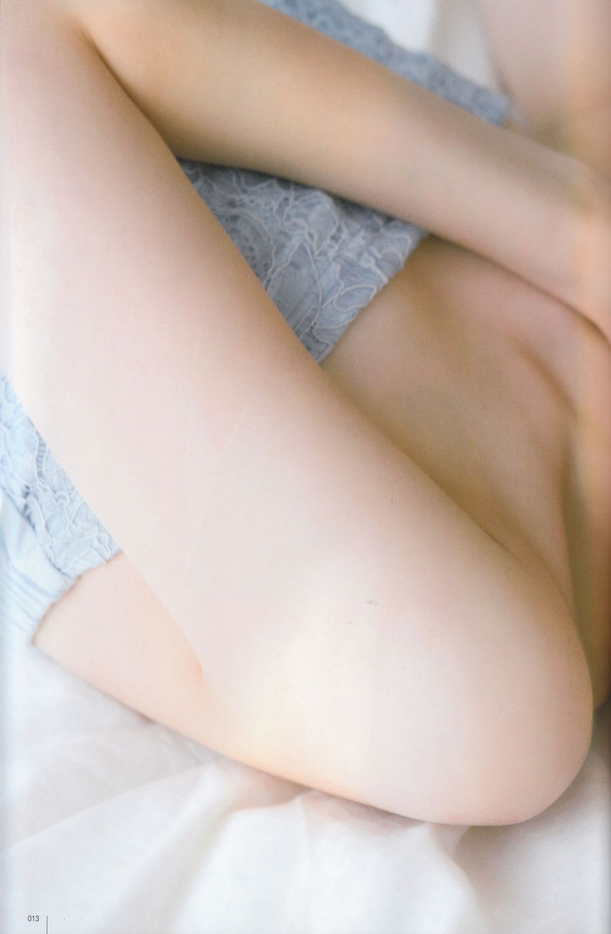 [UTB] 2014.12 vol.224 生田絵梨花 朝長美桜 道重さゆみ 橋本奈々未 乃木坂46 [61P]
