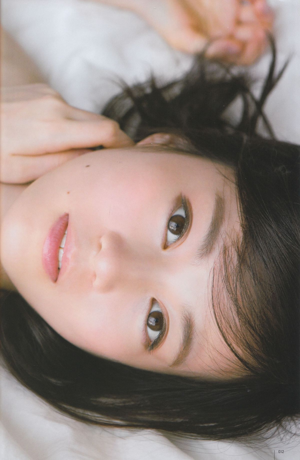 [UTB] 2014.12 vol.224 生田絵梨花 朝長美桜 道重さゆみ 橋本奈々未 乃木坂46 [61P]