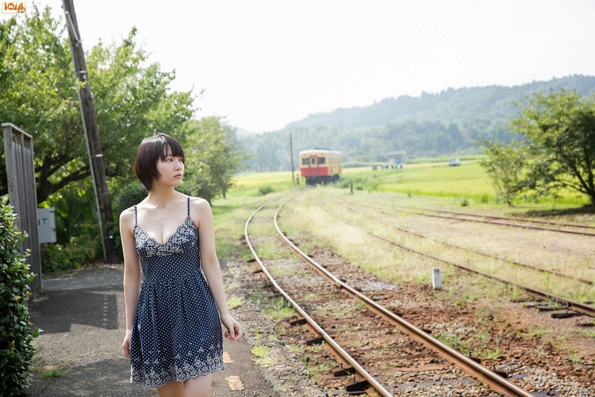 [BOMB.tv] GRAVURE Channel 2014年10月号 Riho Yoshioka 吉岡里帆 [76P]