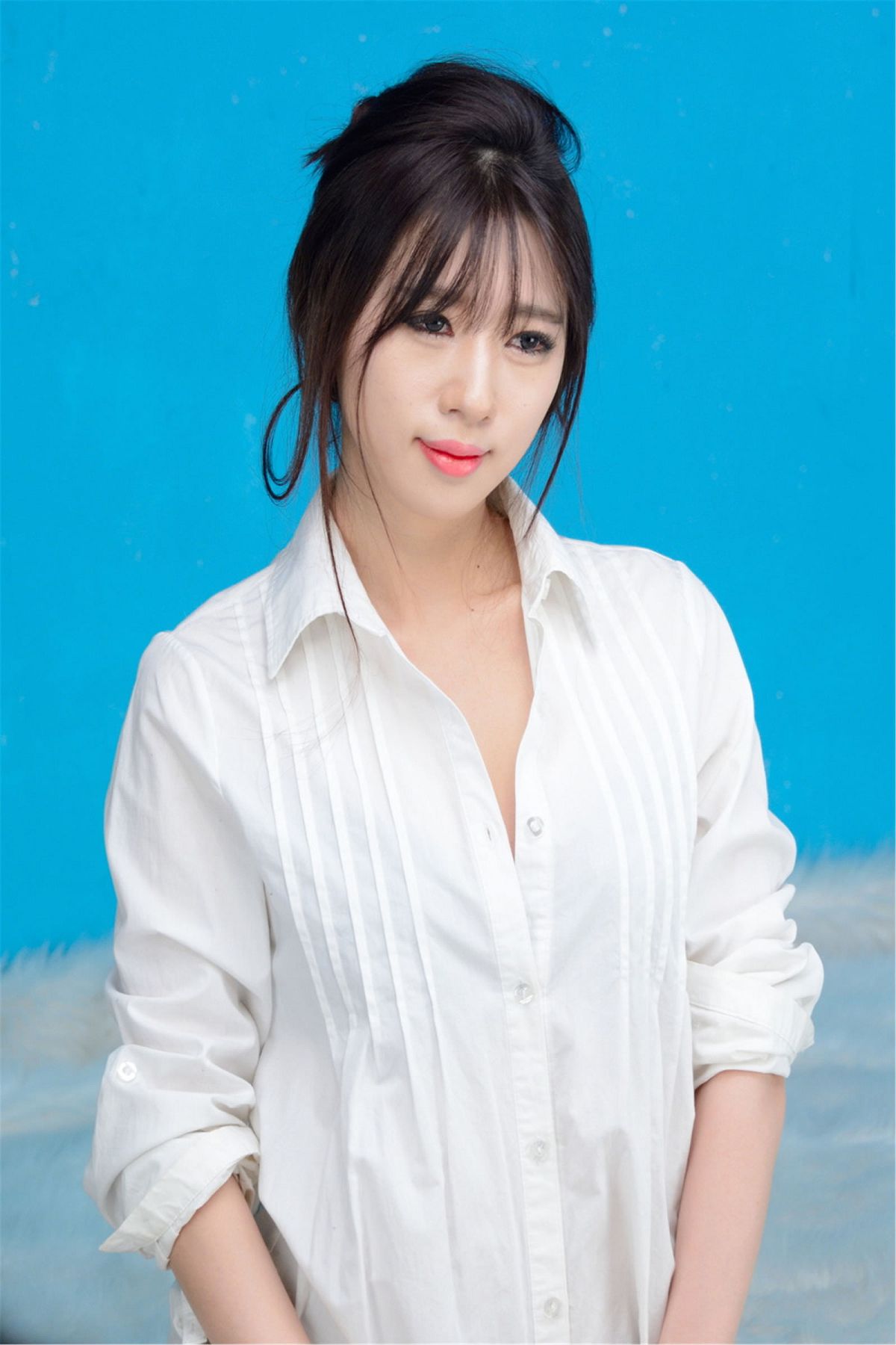 韩国美女宋珠娥-写真纯白玉兔 [53P]