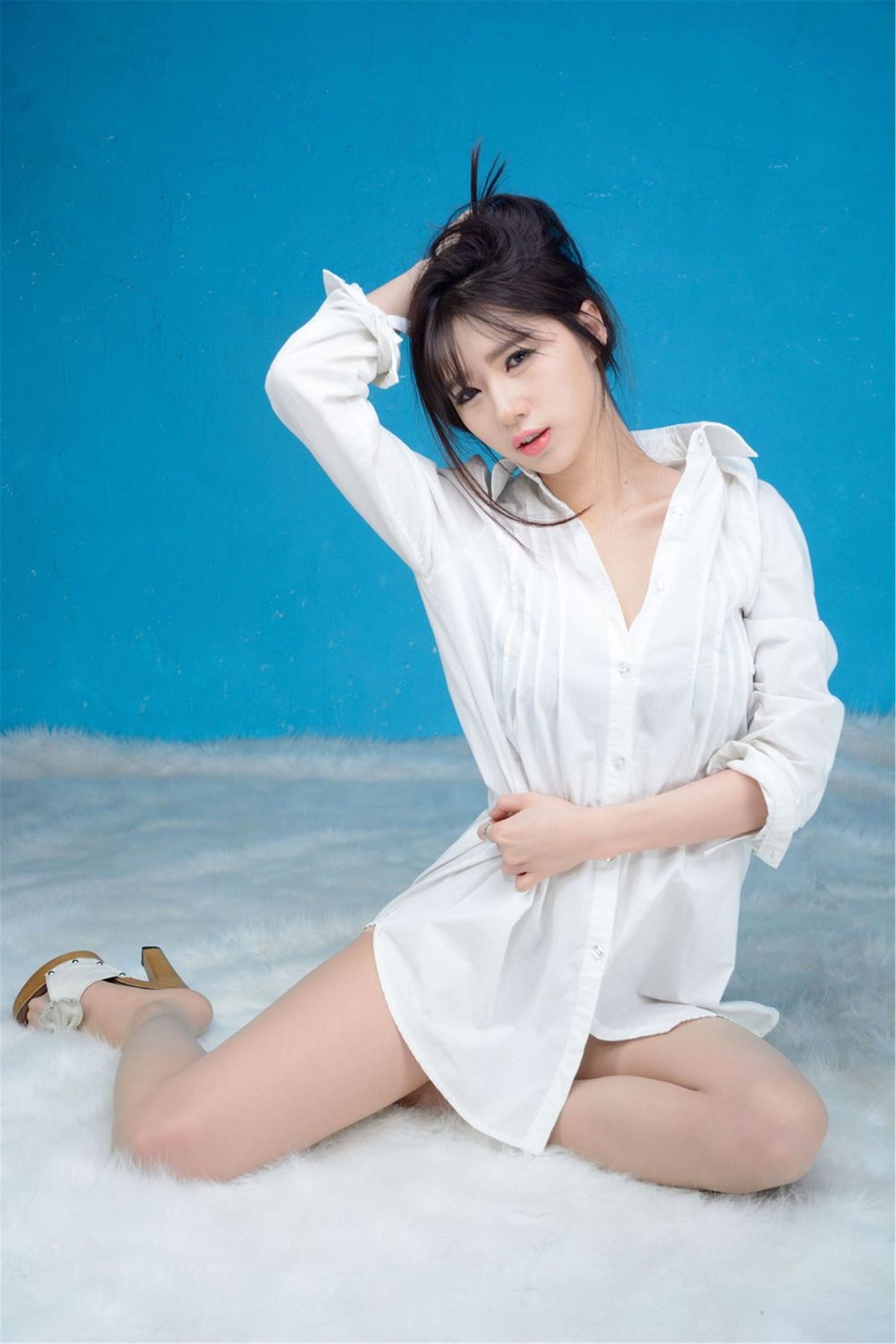 韩国美女宋珠娥-写真纯白玉兔 [53P]