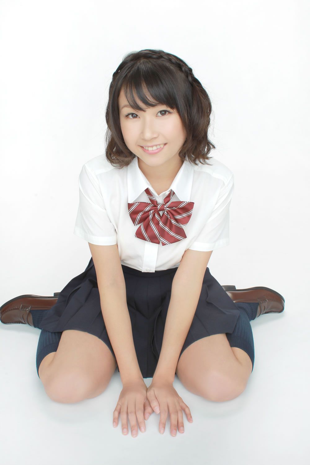 [YS-Web] Vol.575 吉田ゆい Yui Yoshida 言うことナース！いやしの看護学生アイドル入学！[49P]