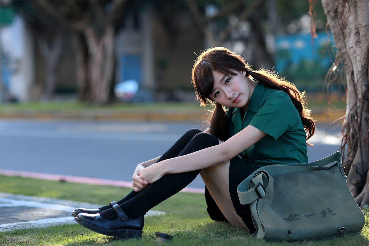 可爱清纯美女李思娴-北一女中制服外拍 [76P]