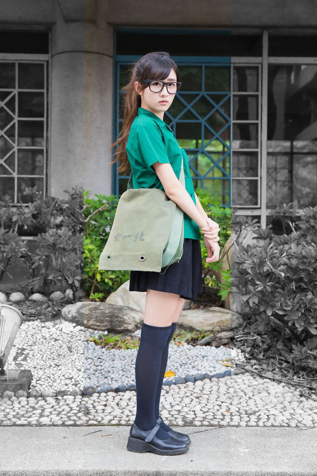 可爱清纯美女李思娴-北一女中制服外拍 [76P]