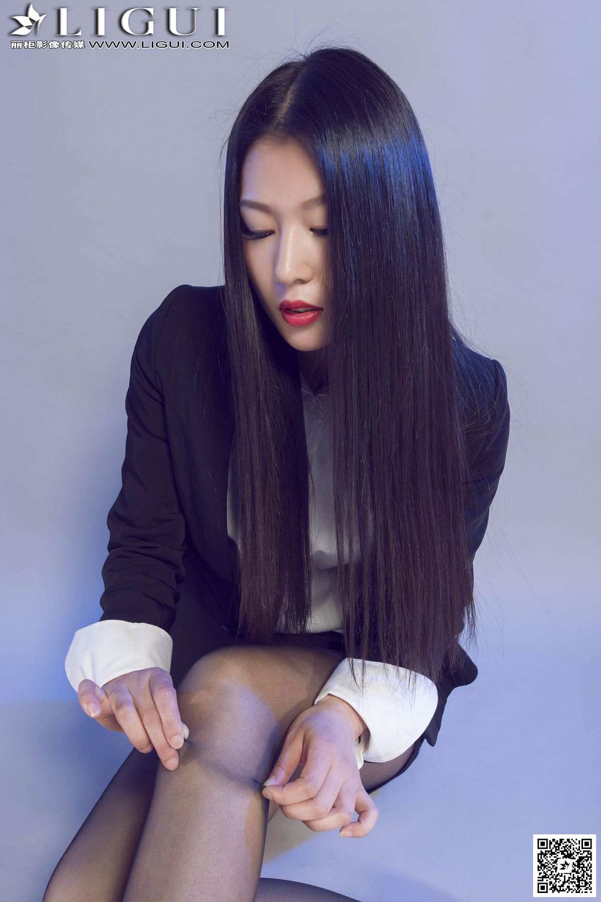 [Ligui] 丽柜 2015.03.20 Model 佳怡 [43P]