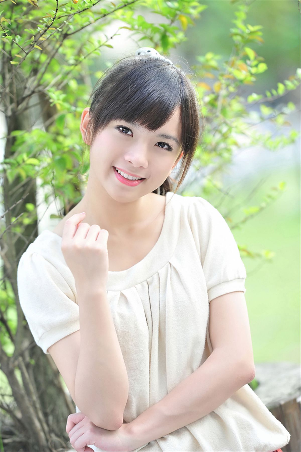 台湾清纯美女-咪莎 逸仙公园外拍 [21P]