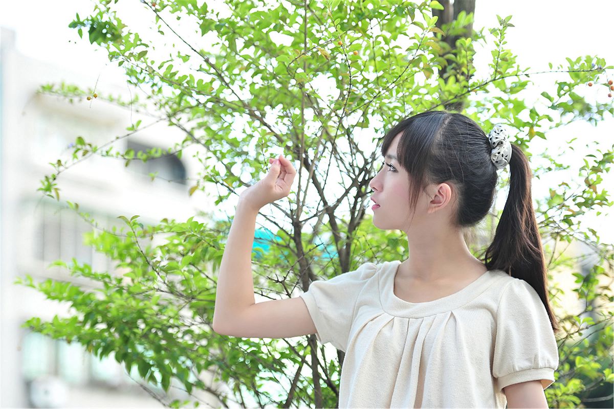 台湾清纯美女-咪莎 逸仙公园外拍 [21P]