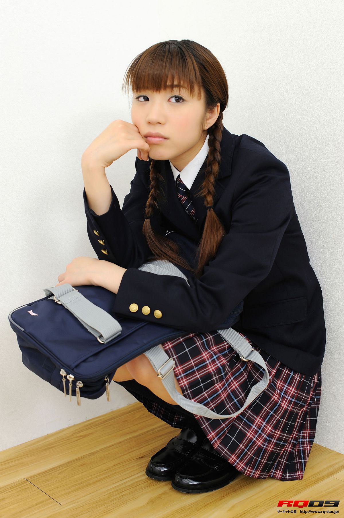 [RQ-STAR] 2009.08.24 NO.00165 Yuko Momokawa 桃川祐子 Student Style [69P]