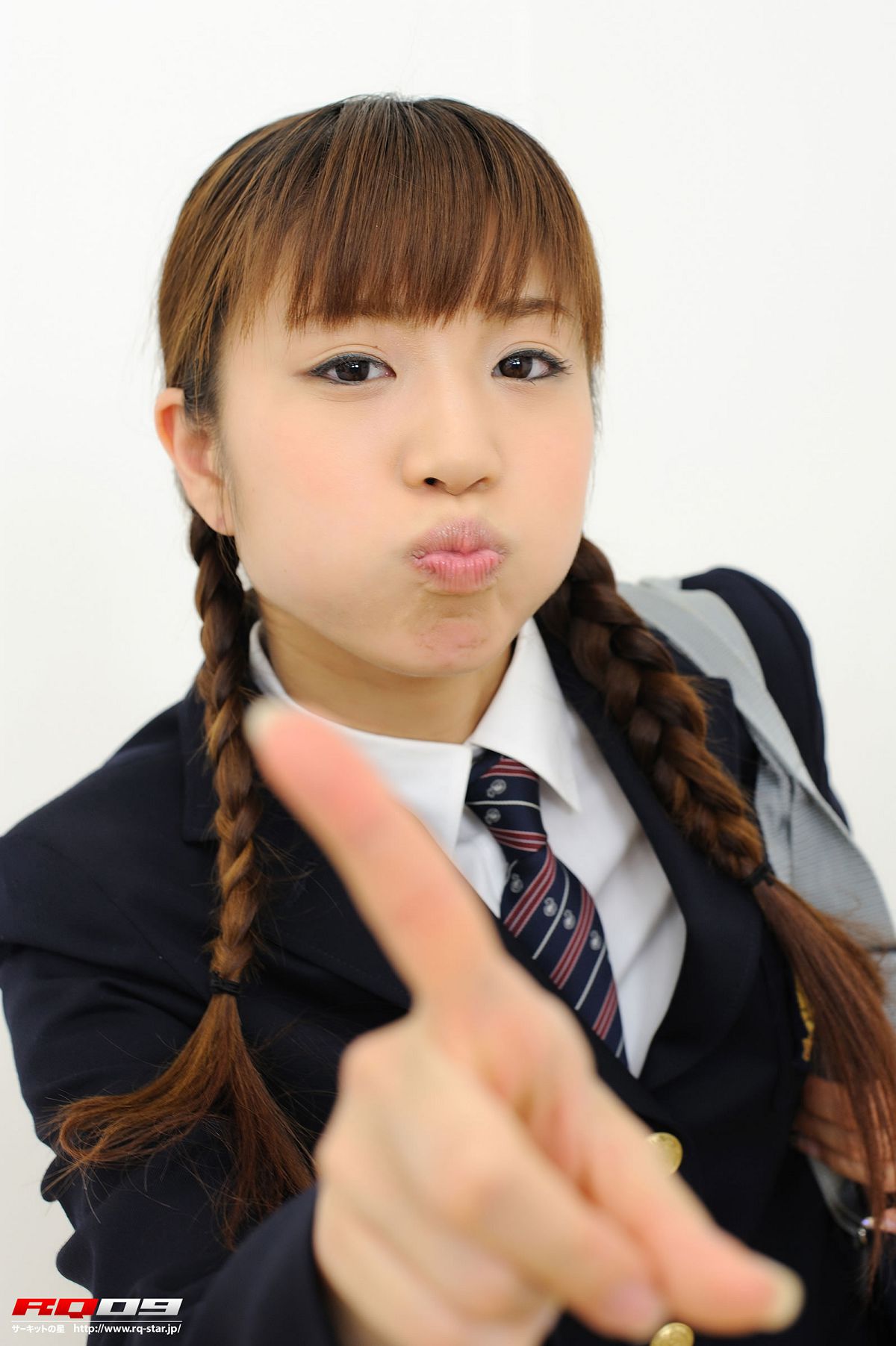 [RQ-STAR] 2009.08.24 NO.00165 Yuko Momokawa 桃川祐子 Student Style [69P]