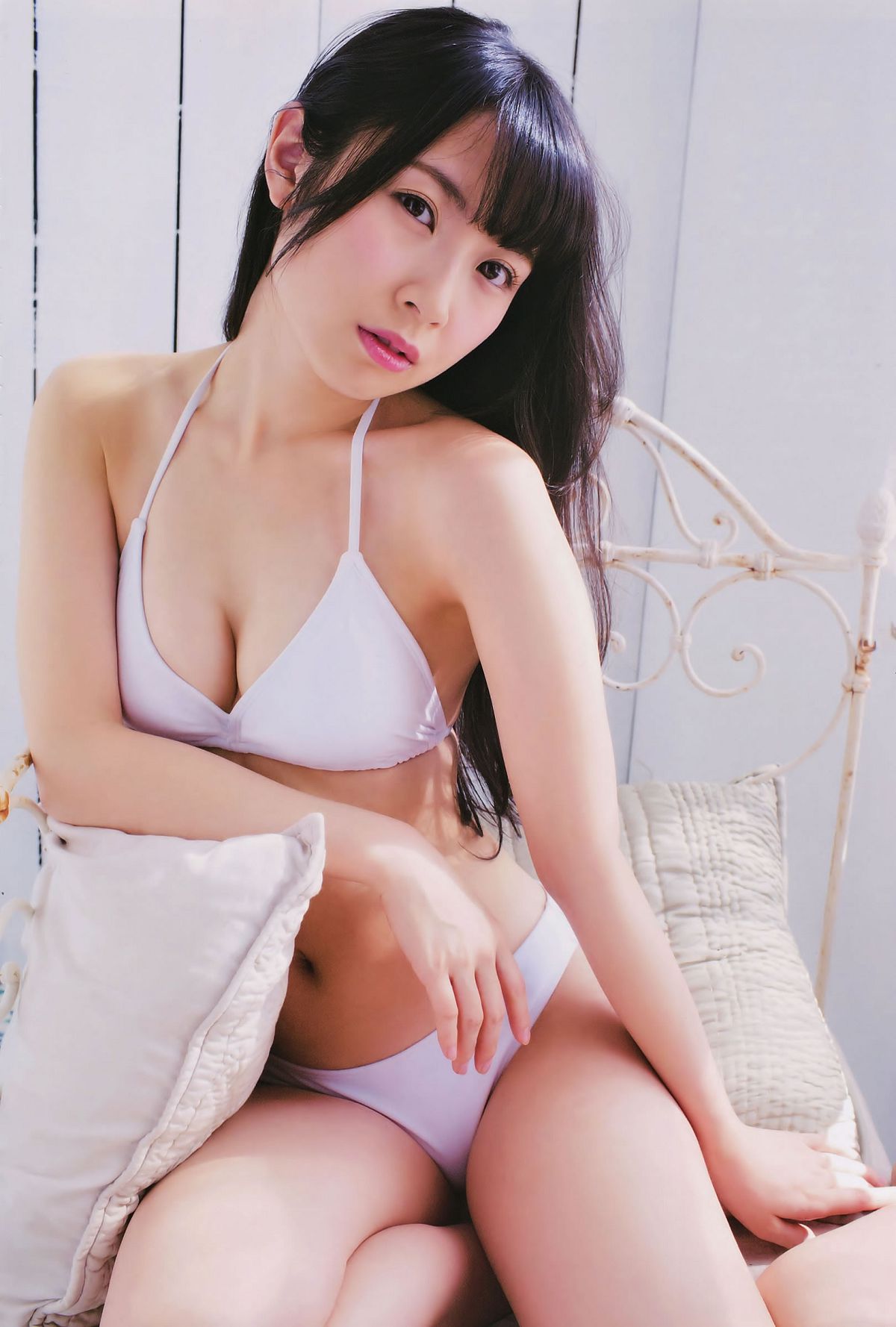 [UTB] 2015.05 西野七瀬 高柳明音 込山榛香 Team8 伊藤万理華 鞘師里保 鈴木愛理岡井千聖 + 别册付録 白石麻衣 中元日芽香 深川麻衣 和田まあやの [91P]