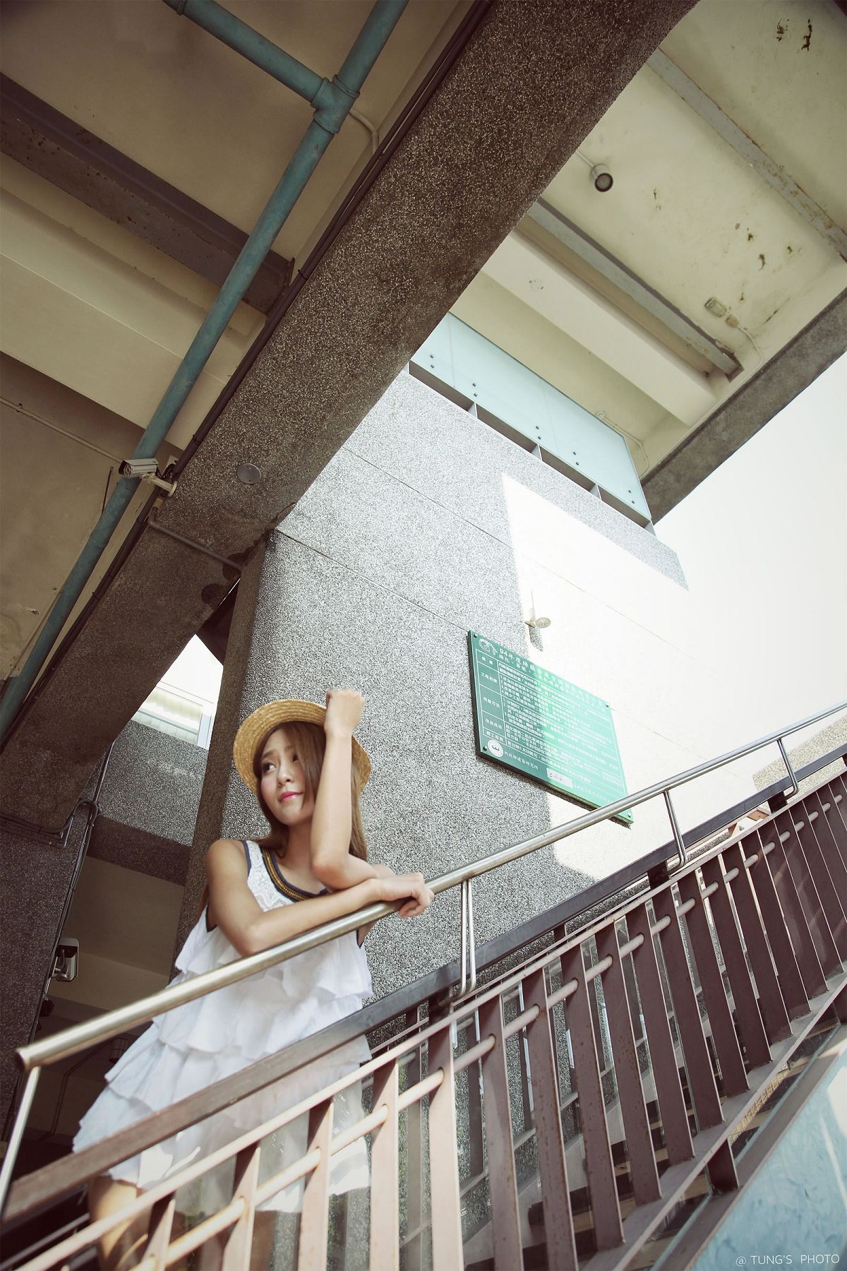 Beautyleg女神-小雪 Winnie 时尚街拍写真 [49P]