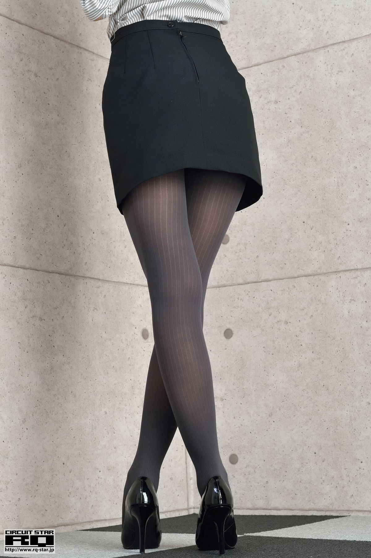 [RQ-STAR] 2015.04.17 NO.00991 Yui Iwasaki 岩崎由衣 Office Lady [100P]