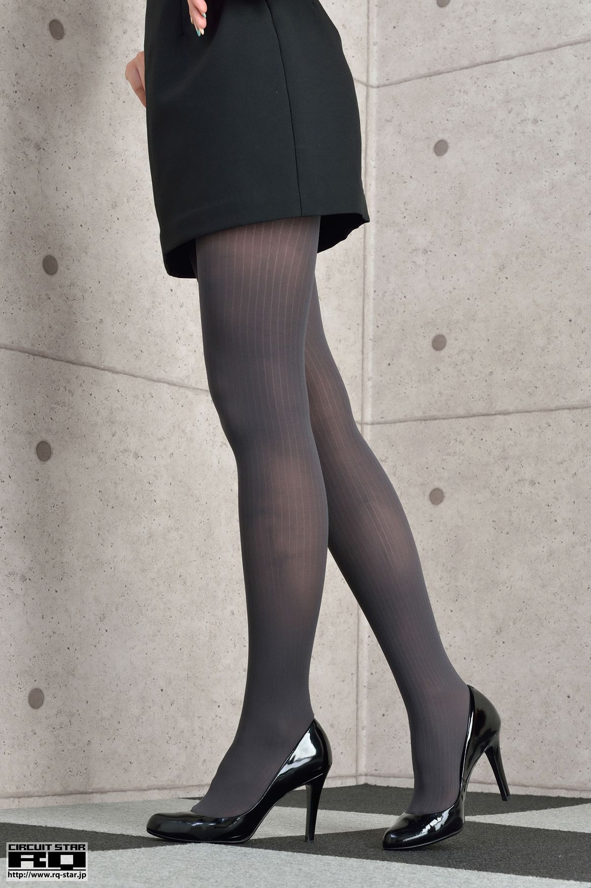 [RQ-STAR] 2015.04.17 NO.00991 Yui Iwasaki 岩崎由衣 Office Lady [100P]