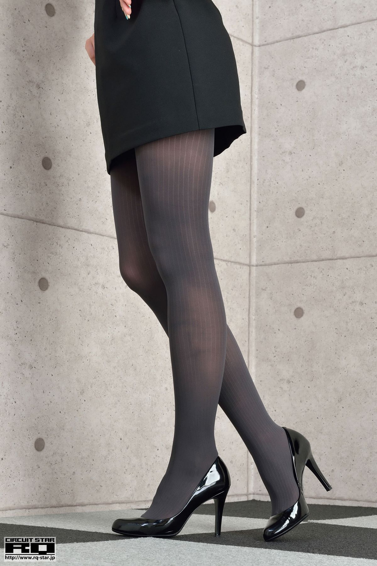 [RQ-STAR] 2015.04.17 NO.00991 Yui Iwasaki 岩崎由衣 Office Lady [100P]