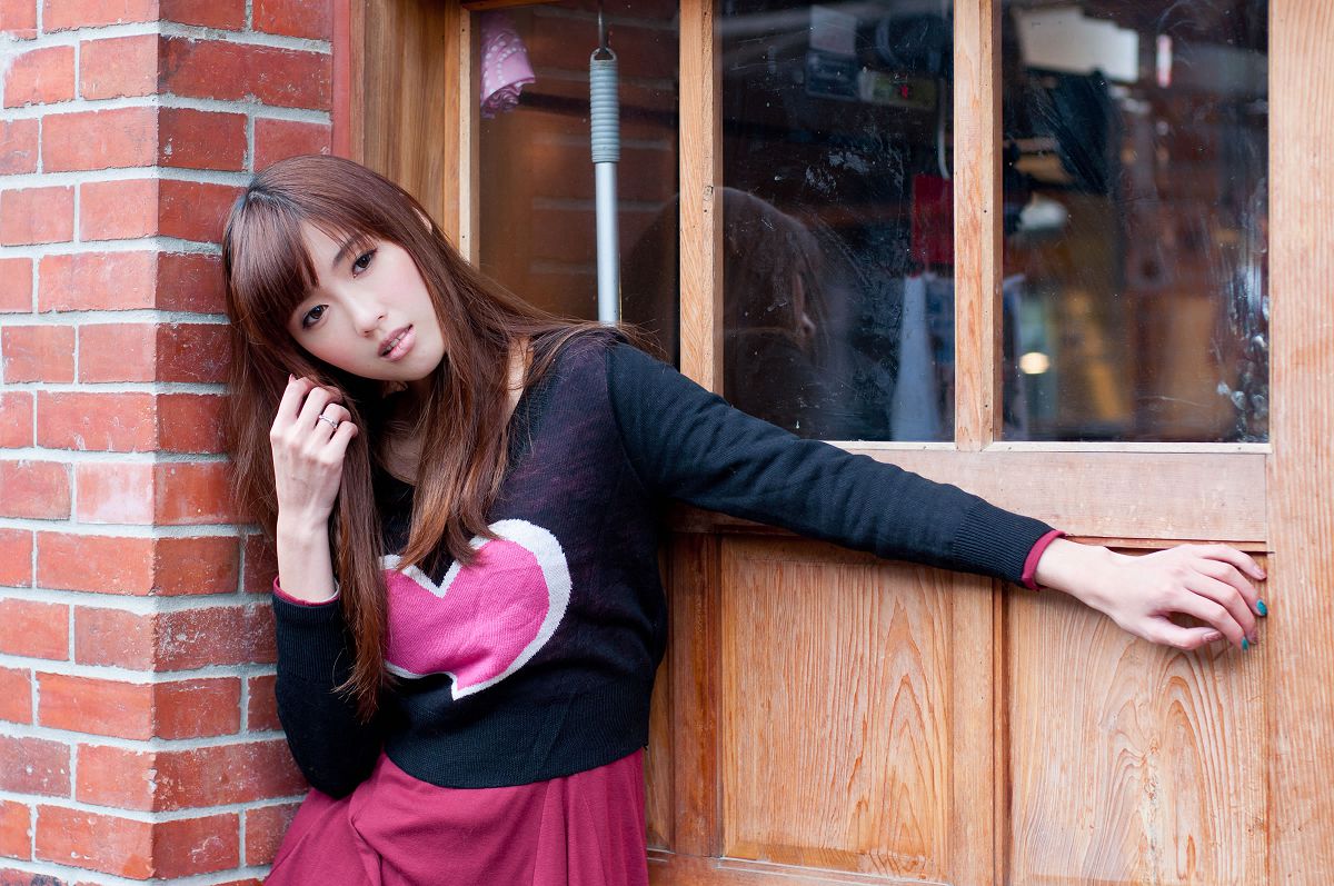 台湾清纯美女 Kila晶晶 高清街拍写真 [39P]