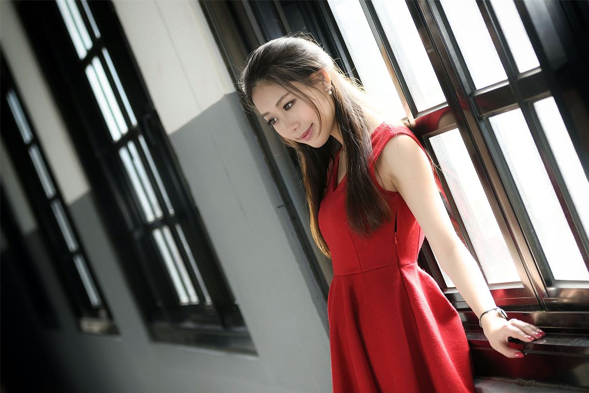 台湾气质美女佳贝儿唯美时尚外拍 [41P]