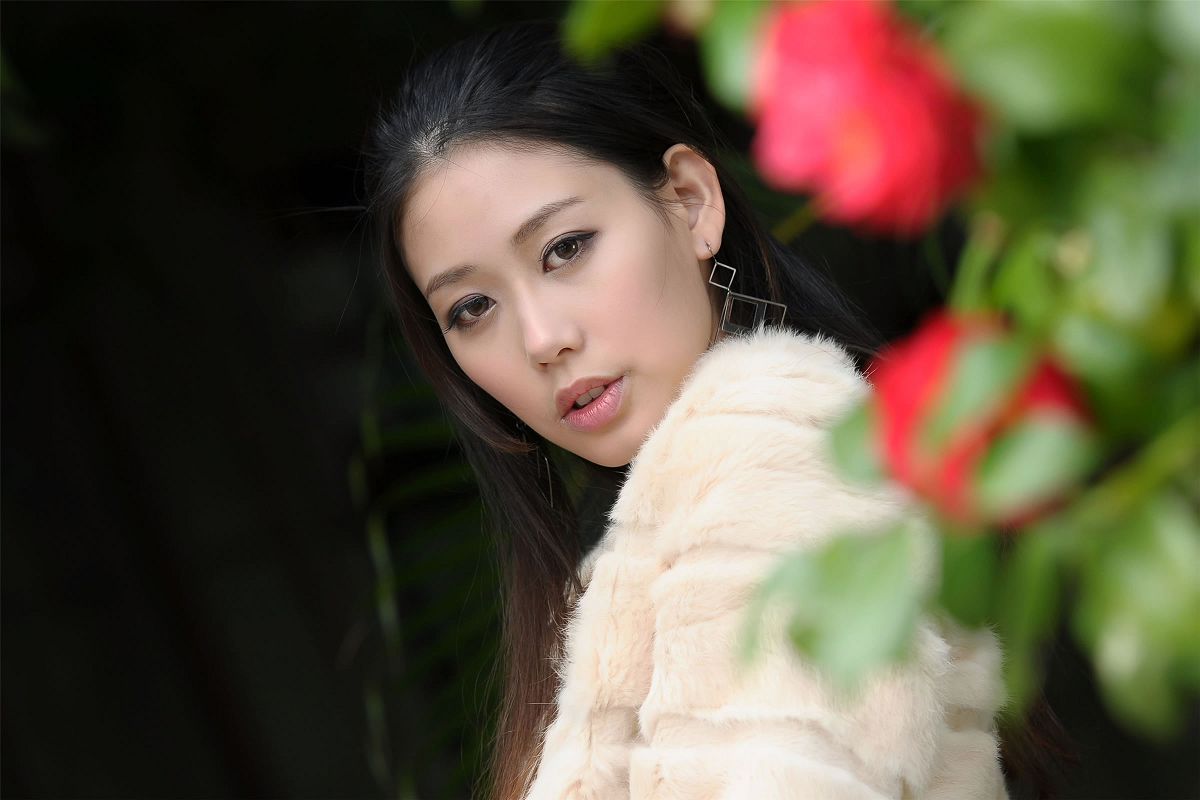 台湾气质美女佳贝儿唯美时尚外拍 [41P]