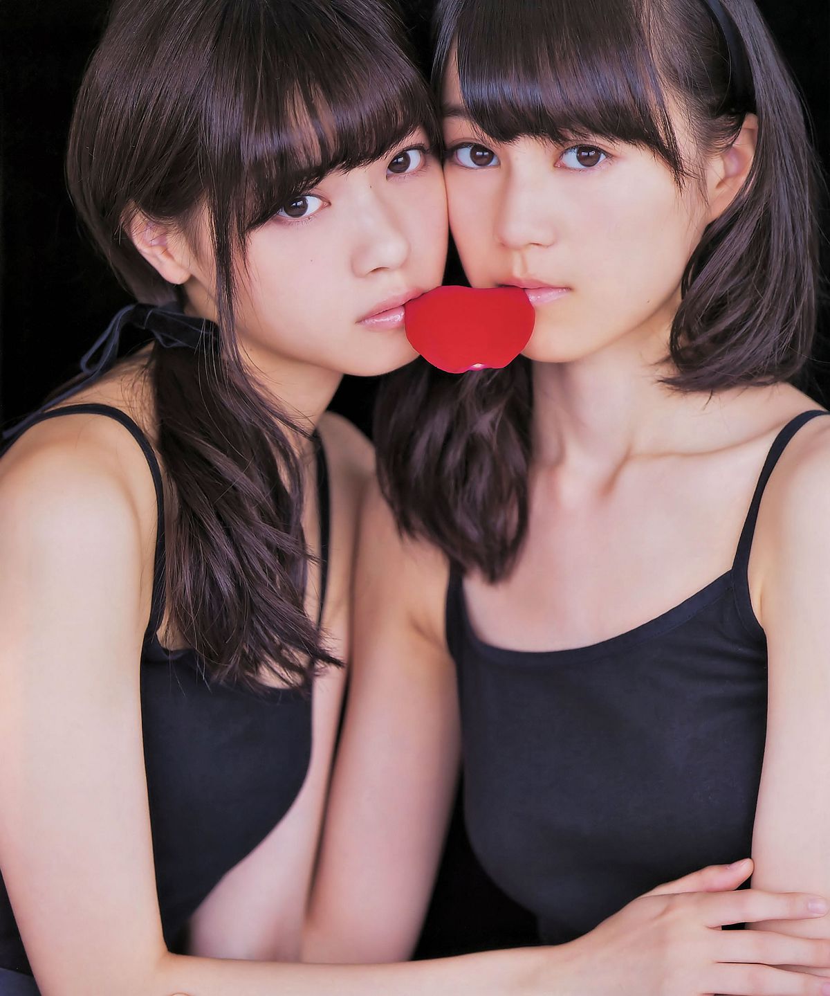 [Bomb Magazine] 2014 No.10 11 宮脇咲良 兒玉遥 森保まどか 松岡菜摘 乃木坂46 SKE48 [37P]