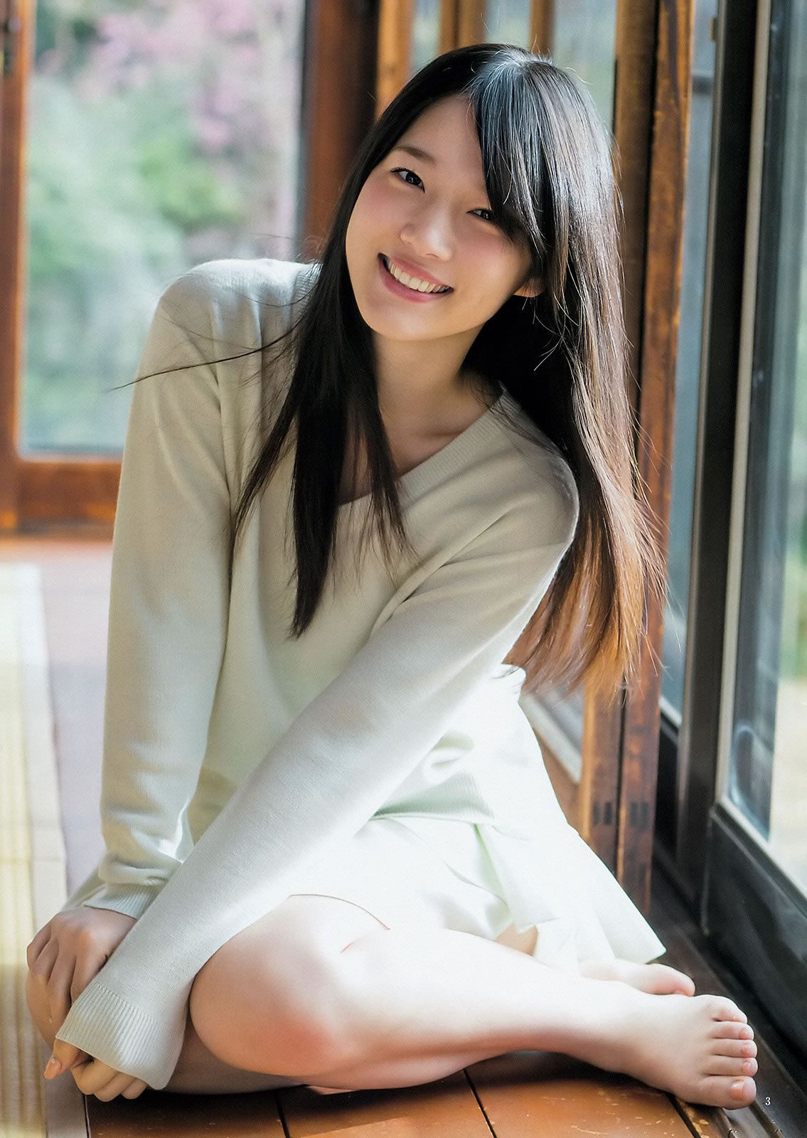 [Weekly Young Jump] 2015 No.20-22 柏木由紀 内田真礼 武田玲奈 [37P]