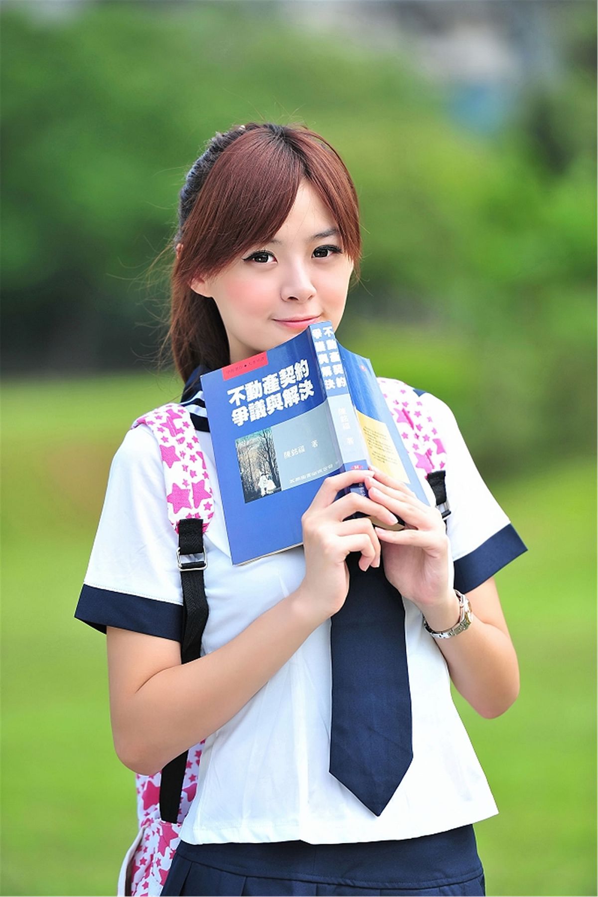 台湾清纯美女-UMI-華山特區外拍 [19P]