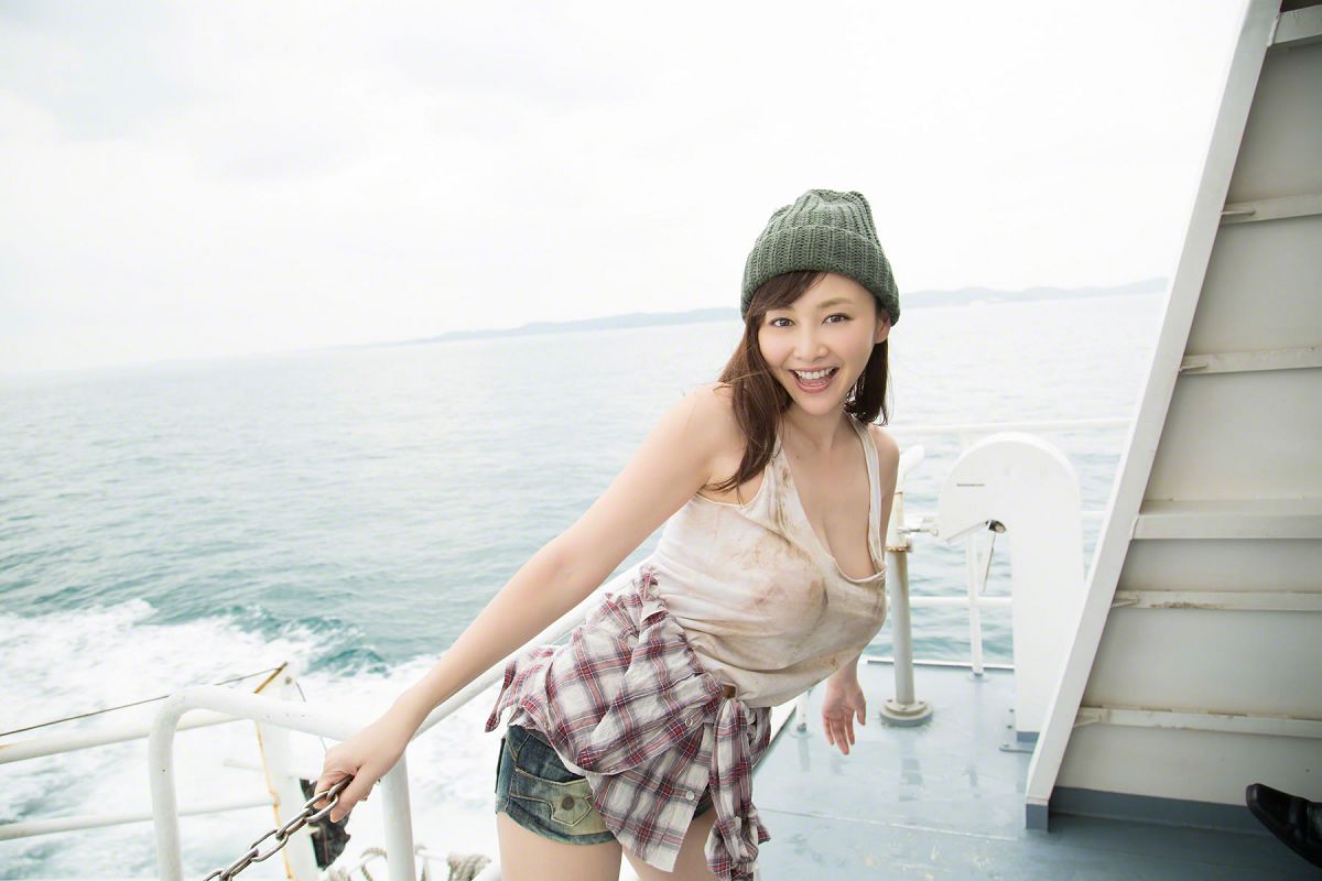 [Wanibooks WBGC] 2015.02 No.128 Anri Sugihara 杉原杏璃 [187P]