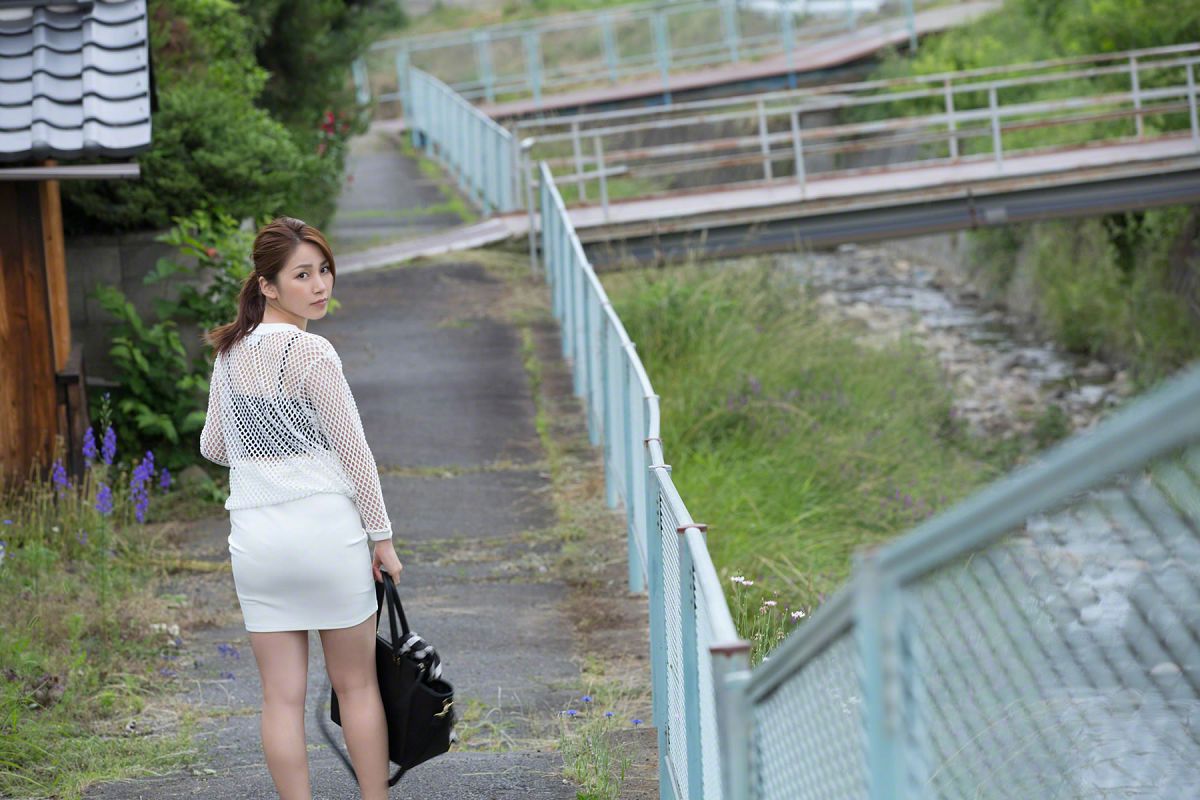 [Wanibooks WBGC] 2015.03 No.129 You Kikkawa 吉川友 [189P]