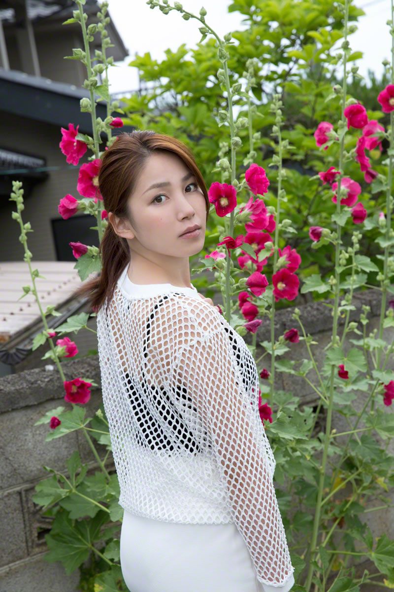 [Wanibooks WBGC] 2015.03 No.129 You Kikkawa 吉川友 [189P]