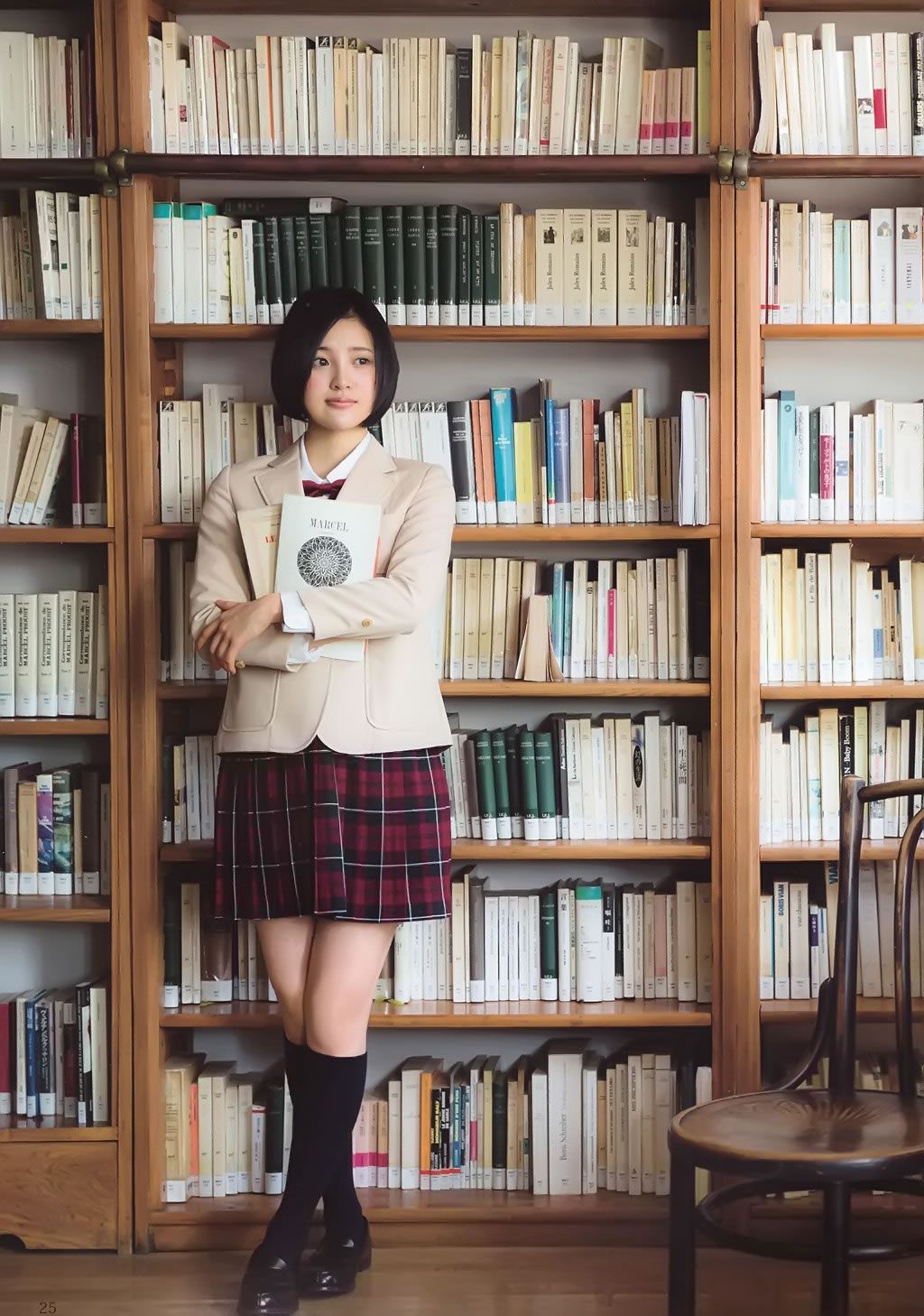 [PB写真集] Erika Ikuta 生田絵梨花 Haruka Kodama 兒玉遥 Graduation-高校卒業-2015 [34P]