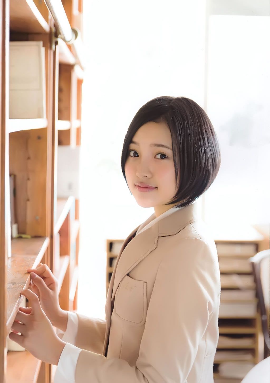 [PB写真集] Erika Ikuta 生田絵梨花 Haruka Kodama 兒玉遥 Graduation-高校卒業-2015 [34P]