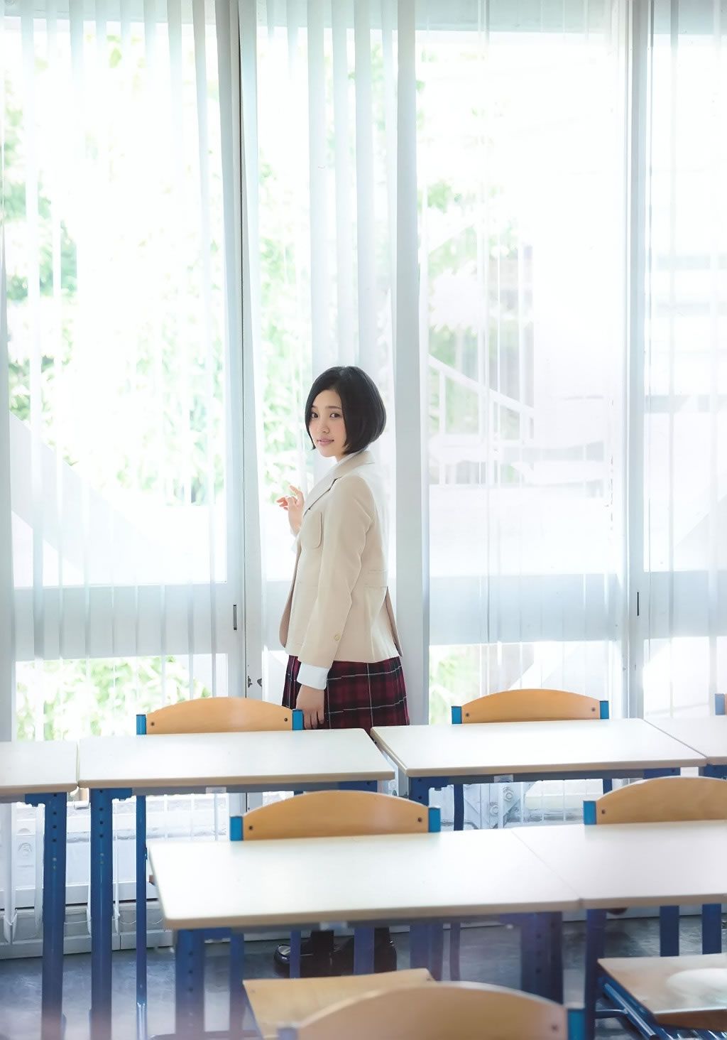 [PB写真集] Erika Ikuta 生田絵梨花 Haruka Kodama 兒玉遥 Graduation-高校卒業-2015 [34P]