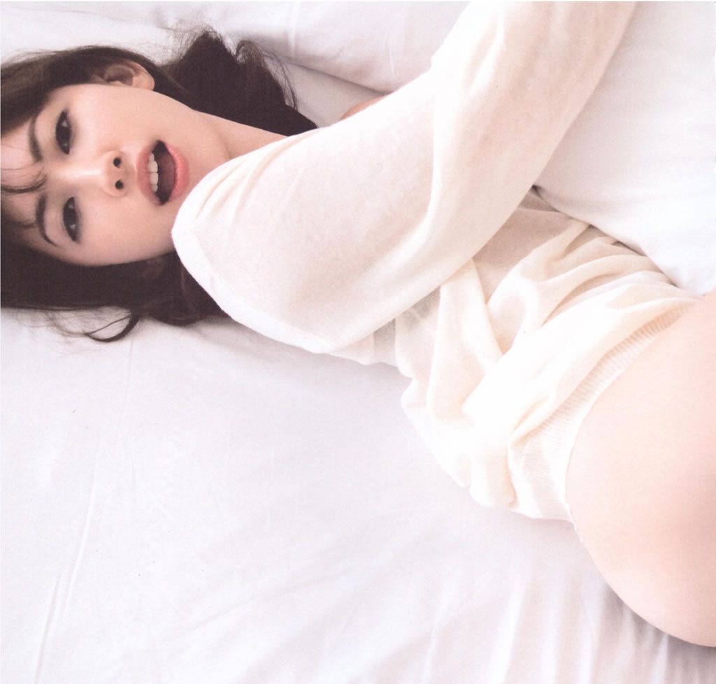 [PB写真集] Haruna Kojima 小嶋陽菜 Dou Suru どうする？ [138P]