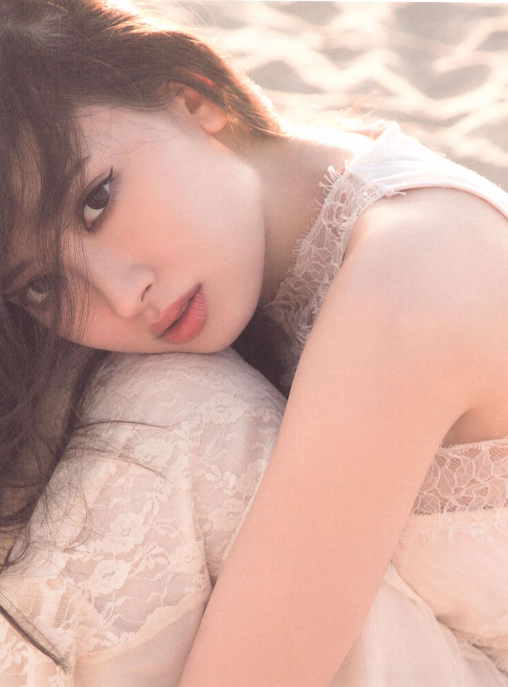 [PB写真集] Haruna Kojima 小嶋陽菜 Dou Suru どうする？ [138P]