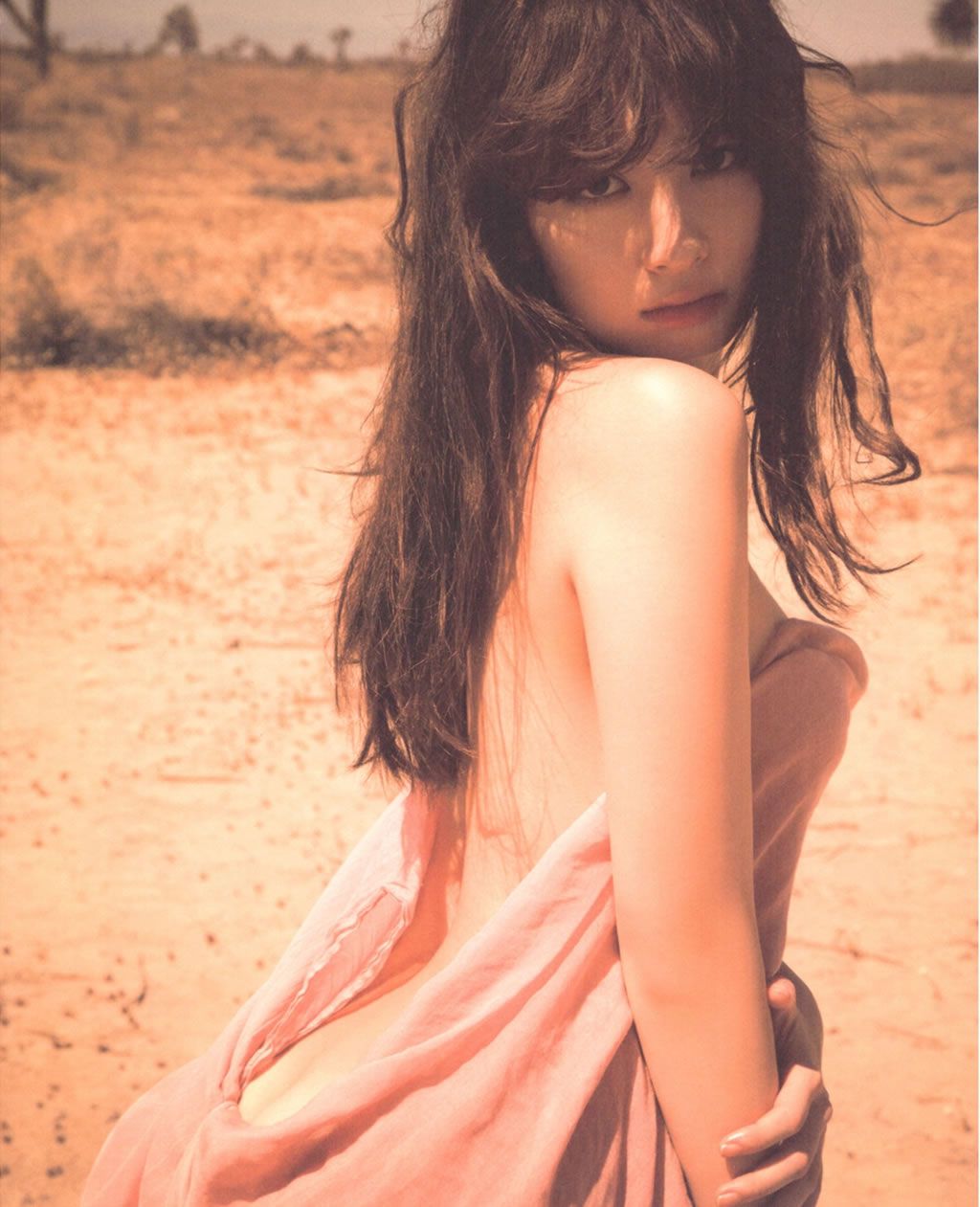 [PB写真集] Haruna Kojima 小嶋陽菜 Dou Suru どうする？ [138P]