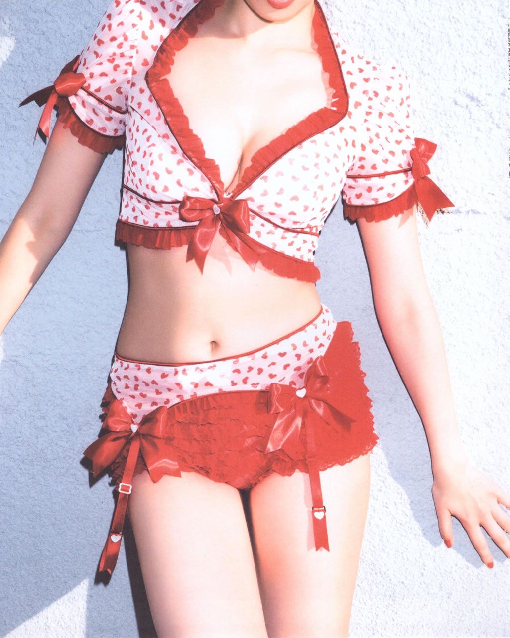[PB写真集] Haruna Kojima 小嶋陽菜 Dou Suru どうする？ [138P]