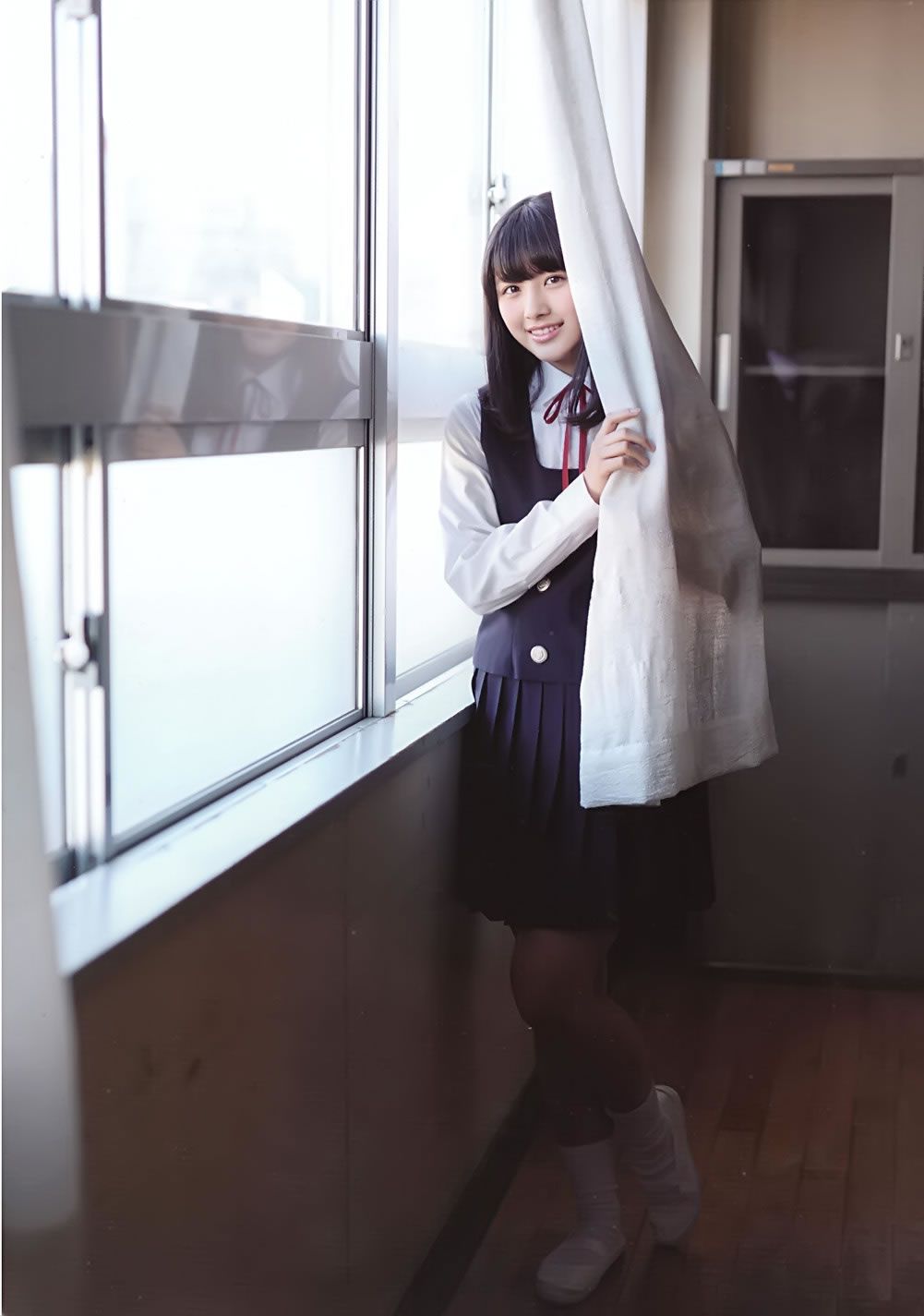 [PB写真集] Nana Owada 大和田南那 Miria Watanabe 渡辺みり愛 Graduation-中学卒業-2015 [31P]