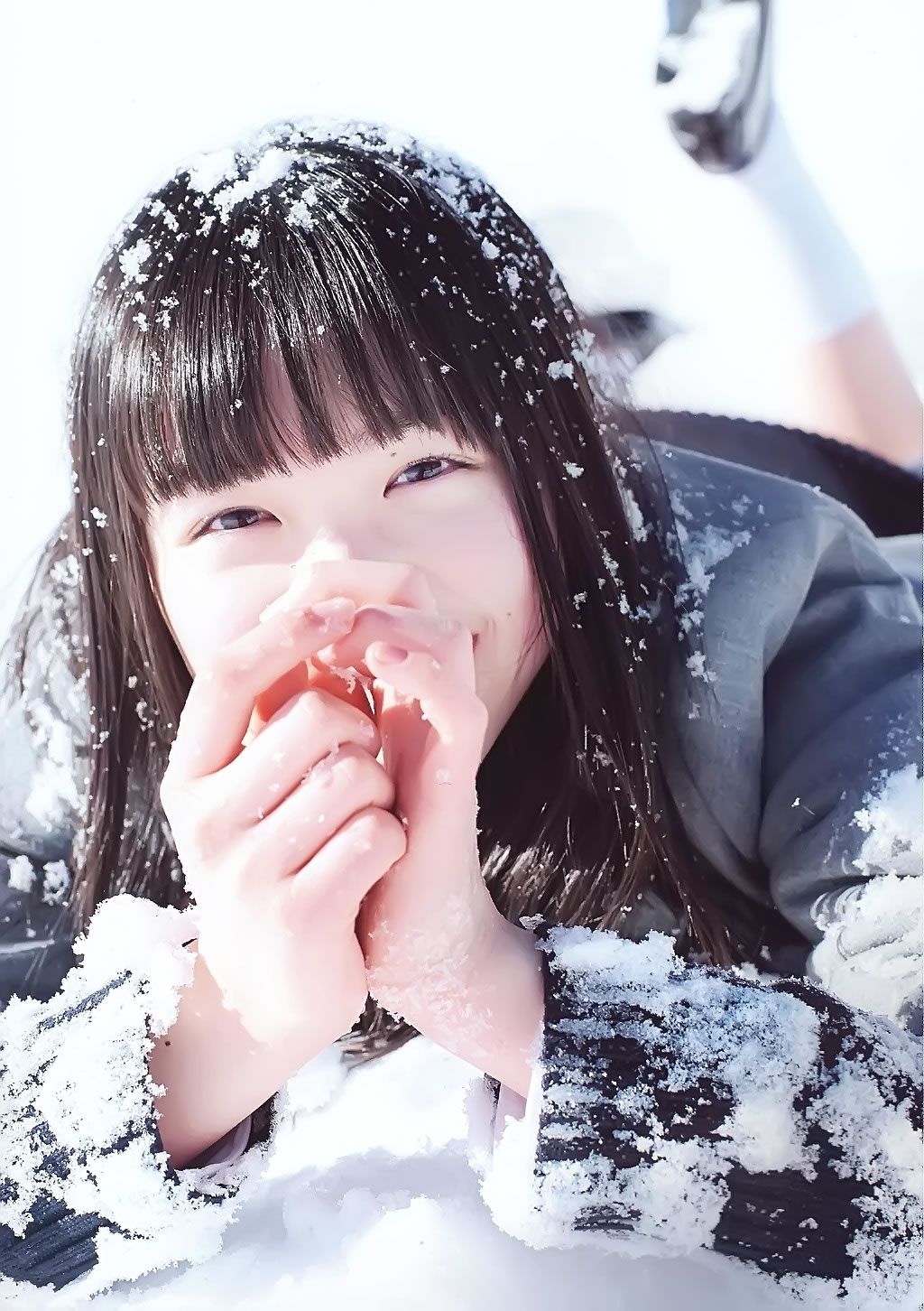 [PB写真集] Nana Owada 大和田南那 Miria Watanabe 渡辺みり愛 Graduation-中学卒業-2015 [31P]