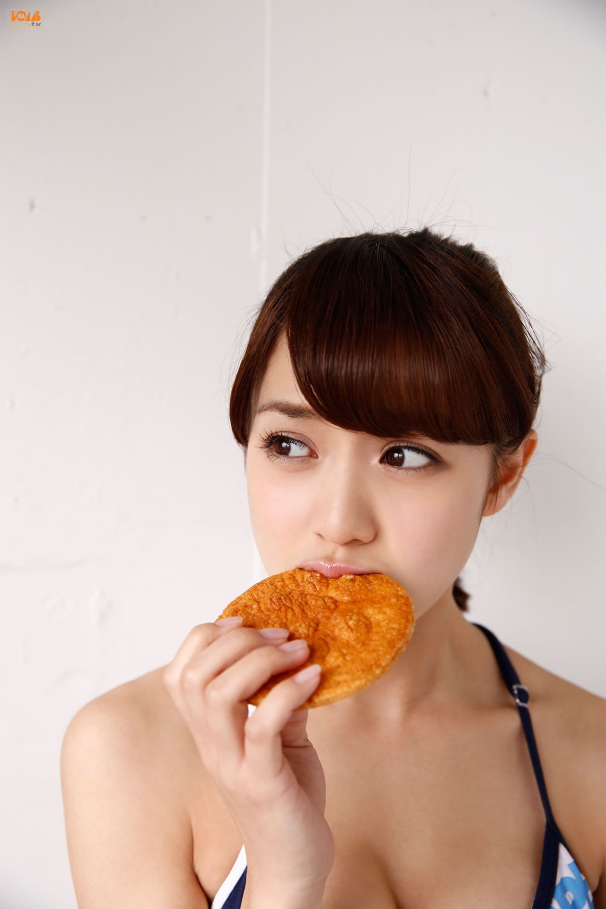 [BOMB.tv] GRAVURE Channel 2015年01月号 Makoto Okunaka 奥仲麻琴 [77P]