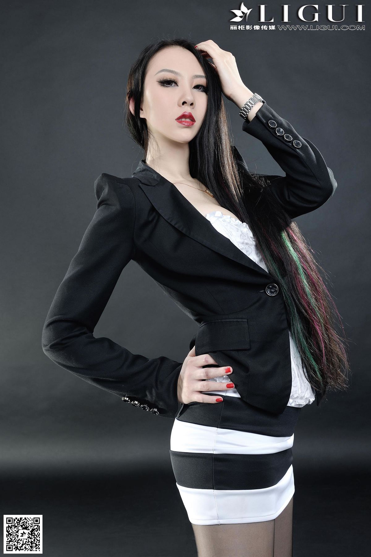 [Ligui] 丽柜 2015.07.11 Model 菲菲 [35P]