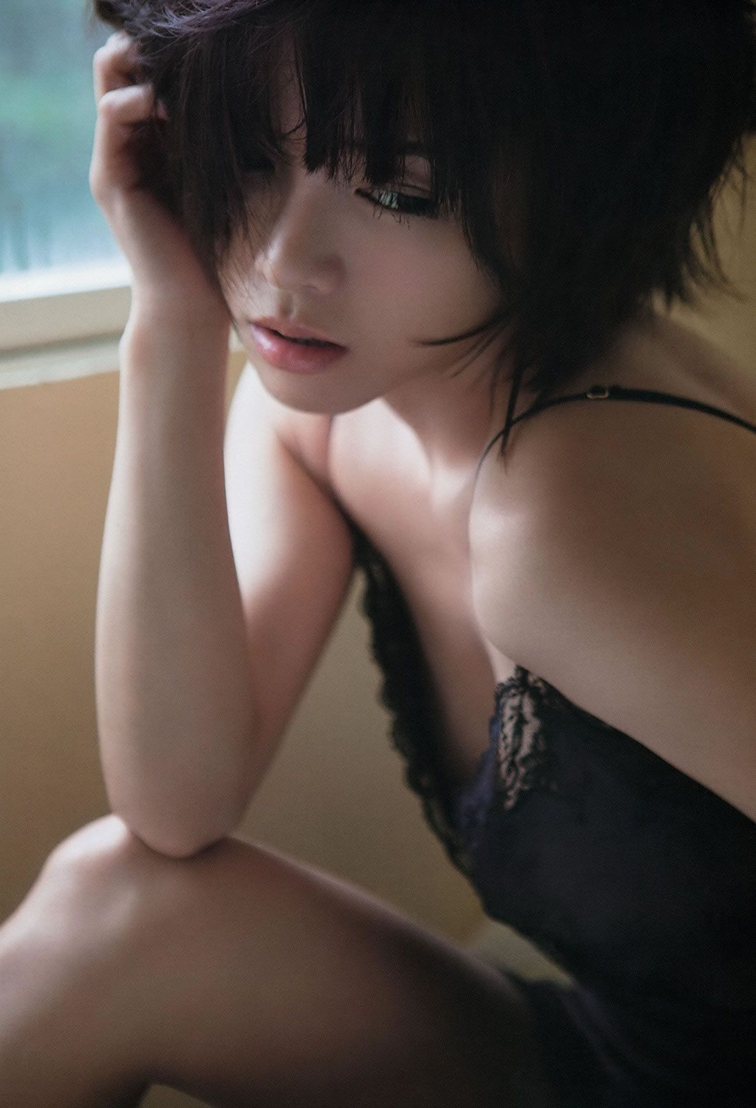 [Weekly Big Comic Spirits] 2013 No.48-52 佐々木希 山本彩 上枝恵美加 釈由美子 松岡茉優 [31P]