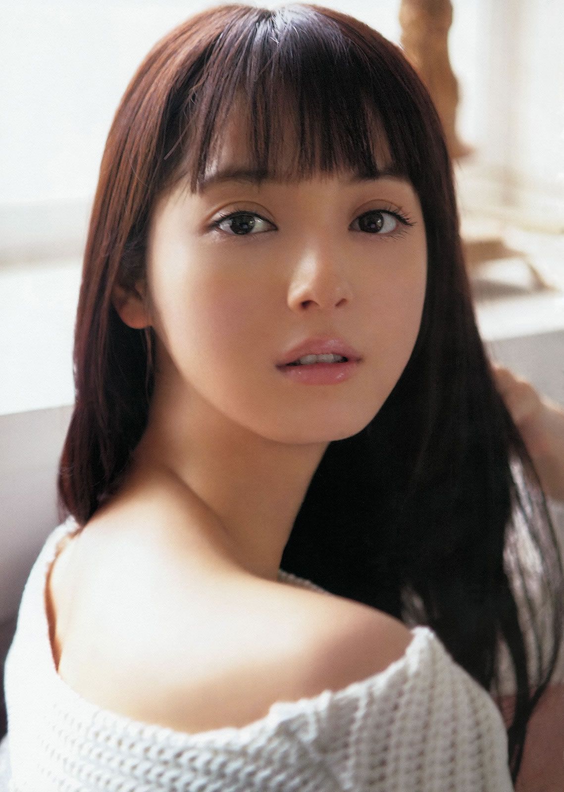[Weekly Big Comic Spirits] 2013 No.48-52 佐々木希 山本彩 上枝恵美加 釈由美子 松岡茉優 [31P]