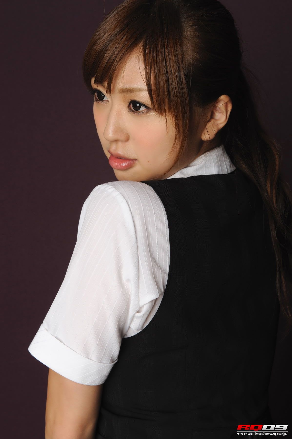 [RQ-STAR] 2009.11.04 NO.00202 Natsumi Senaga 瀬長奈津実 Office Lady [102P]