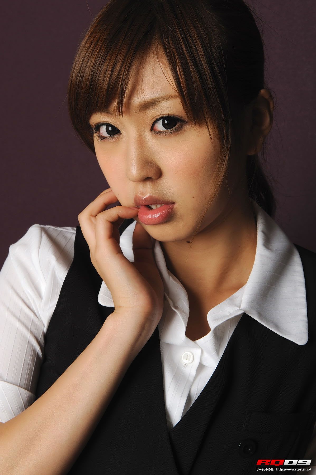 [RQ-STAR] 2009.11.04 NO.00202 Natsumi Senaga 瀬長奈津実 Office Lady [102P]