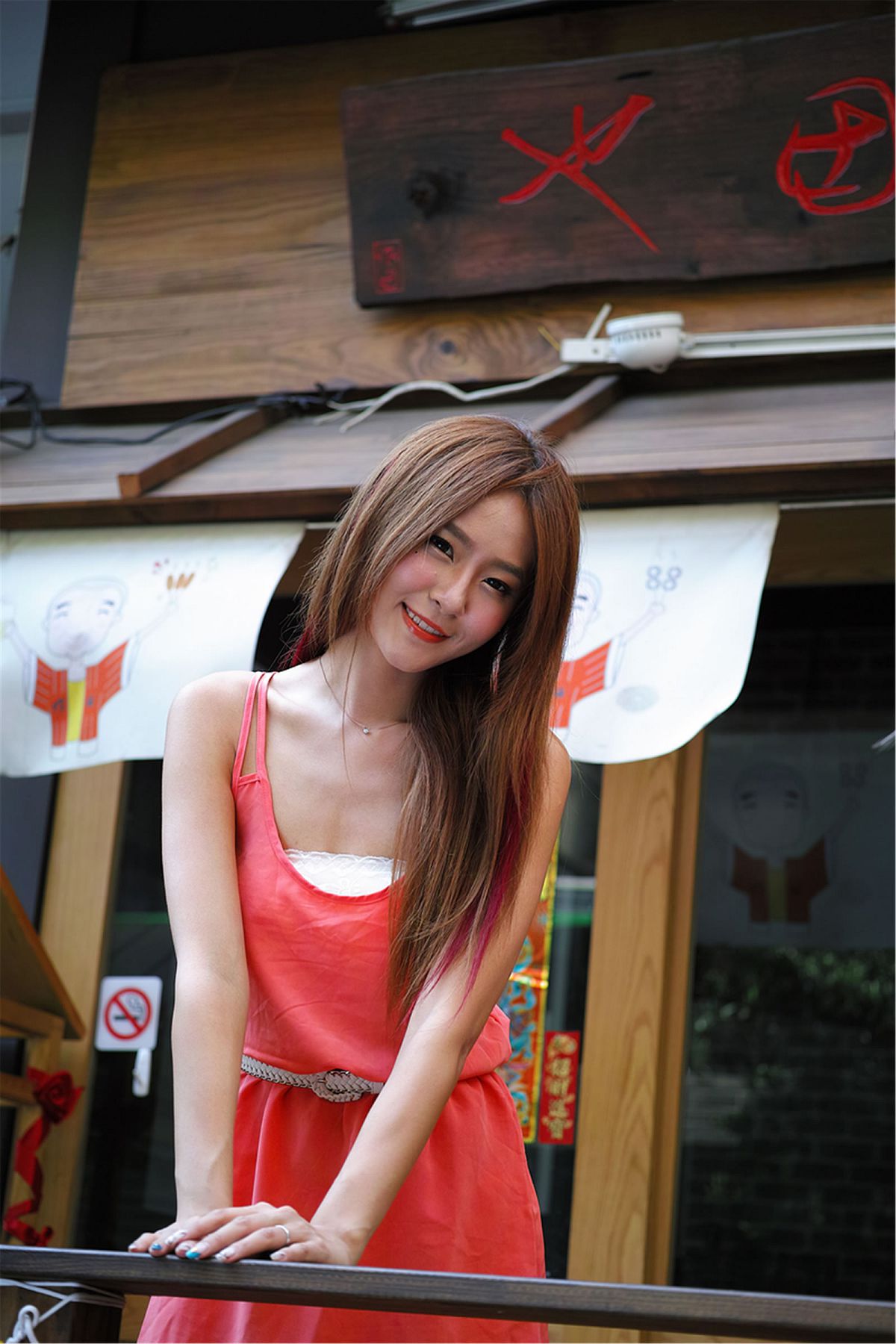 Beautyleg女神-小雪 Winnie-东区阳光街拍 [90P]